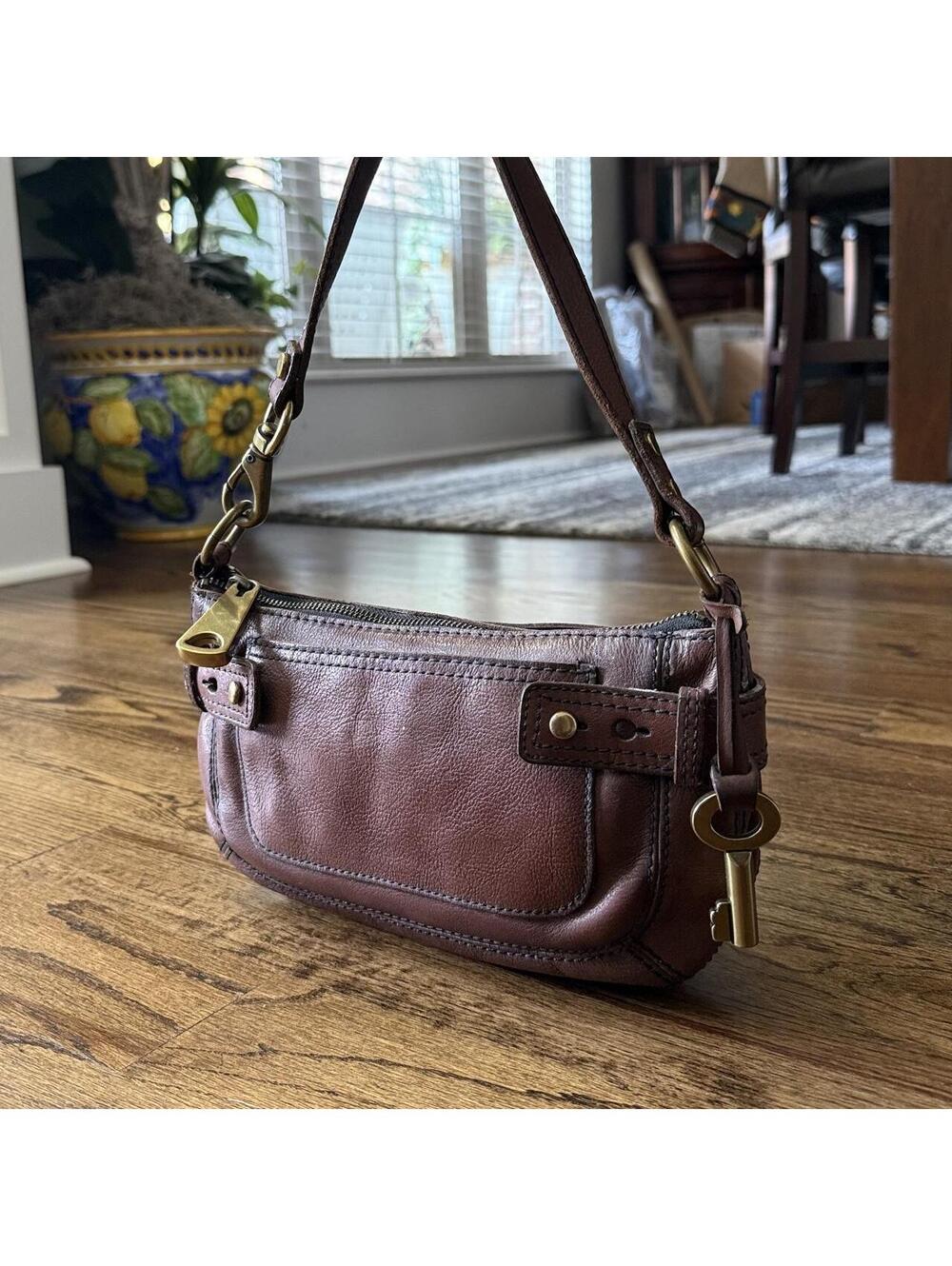 Fossil Fifty Four Y2K Leather Bag 🔑